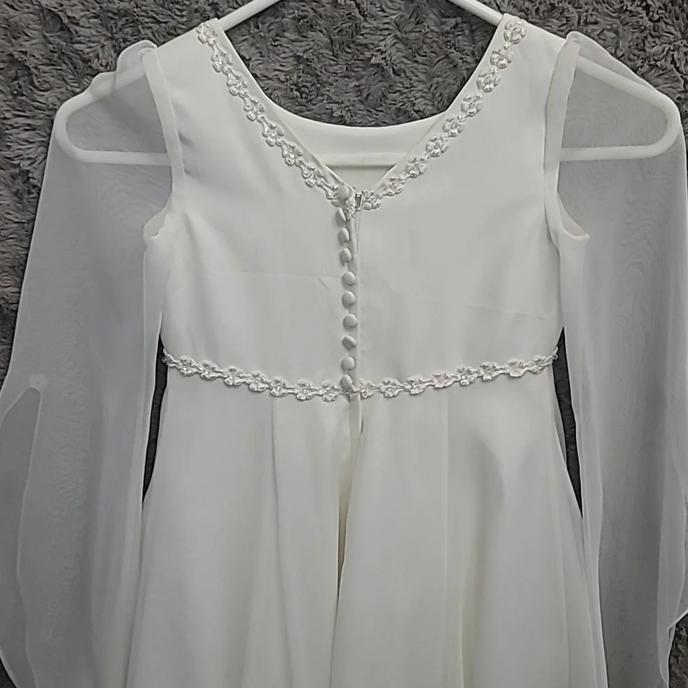 White Flower Girl/ Communion  Dress with Flowing Sleeves Size 6 Elegant Wedding - Picture 7 of 12